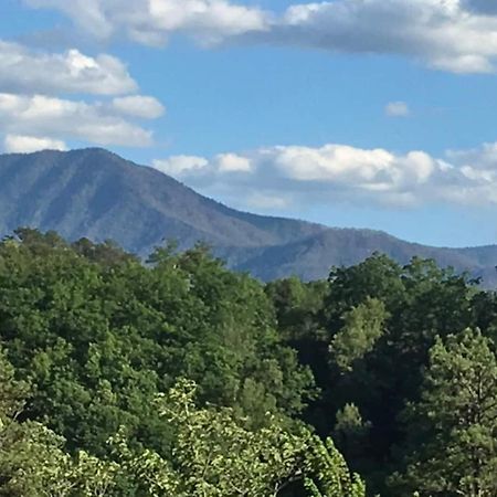 Romantic Mtn Cabin Hot Tub & Jacuzzi Views Villa Sevierville Exterior foto