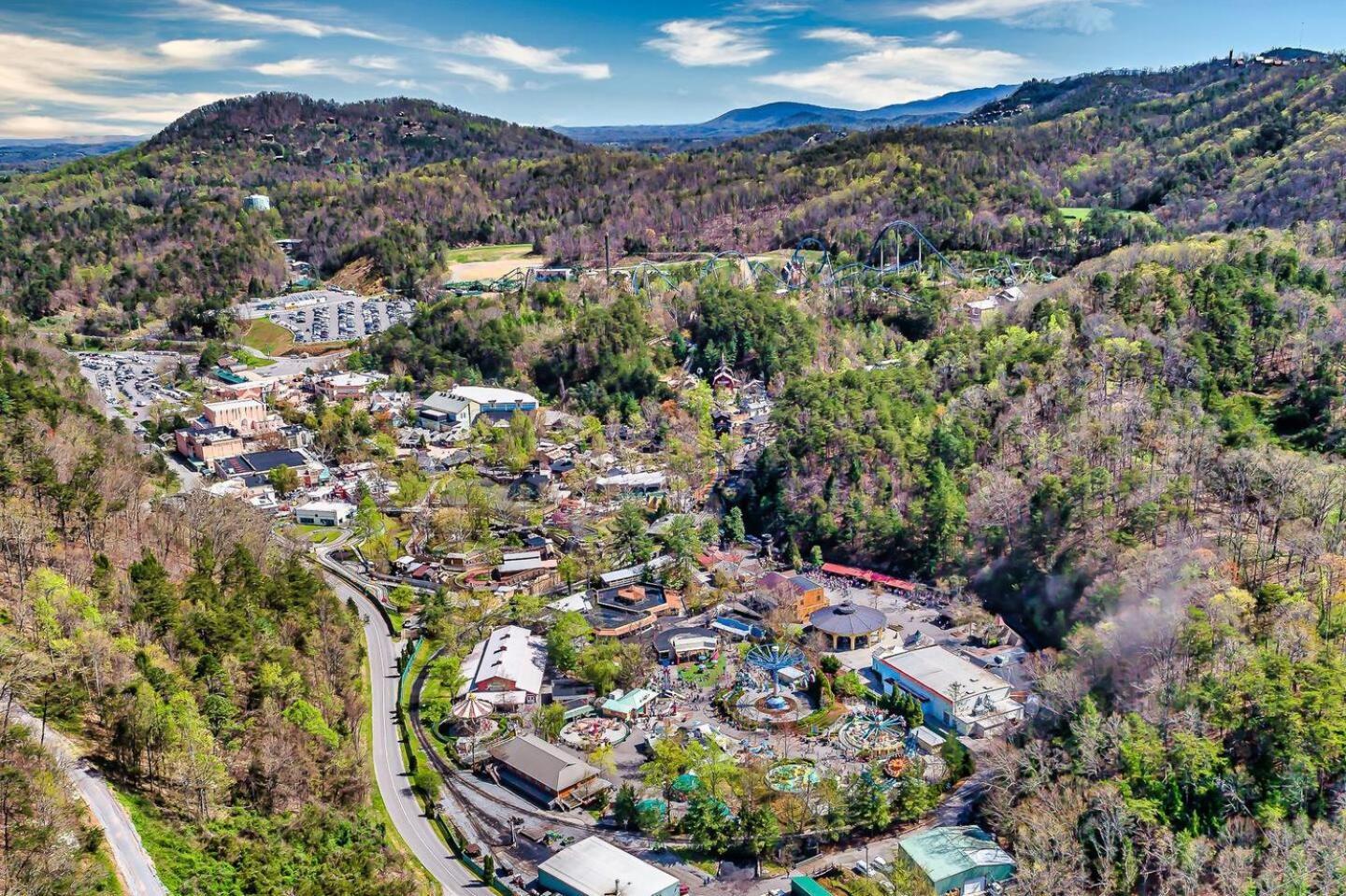 Romantic Mtn Cabin Hot Tub & Jacuzzi Views Villa Sevierville Exterior foto